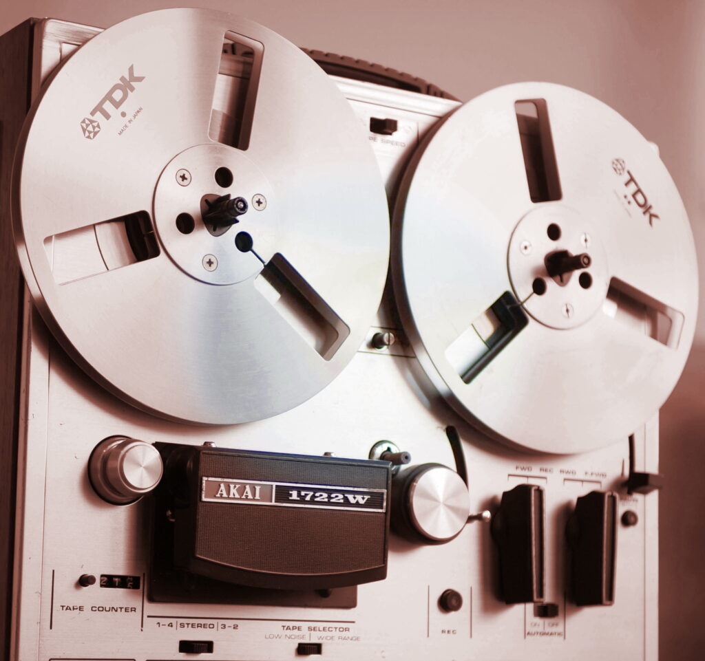 reel to reel tape recorder, blue and grey