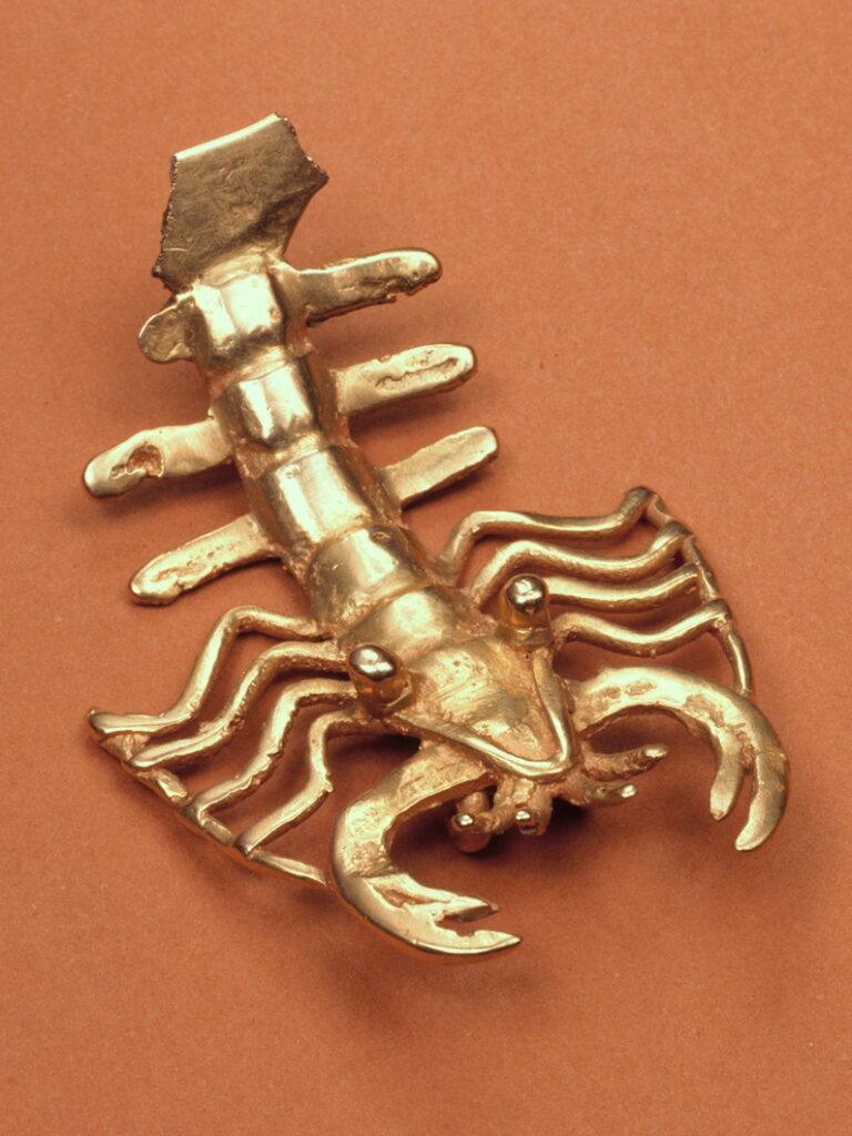 Gold pendant of a crayfish made between the 11th-16th centuries